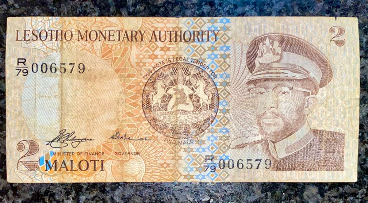 Lesotho Error Note 2 maloti 1981 missing shoulder lapel