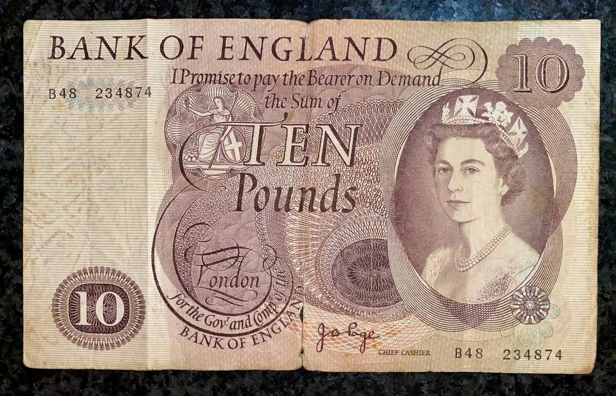 England 20 pounds 1966
