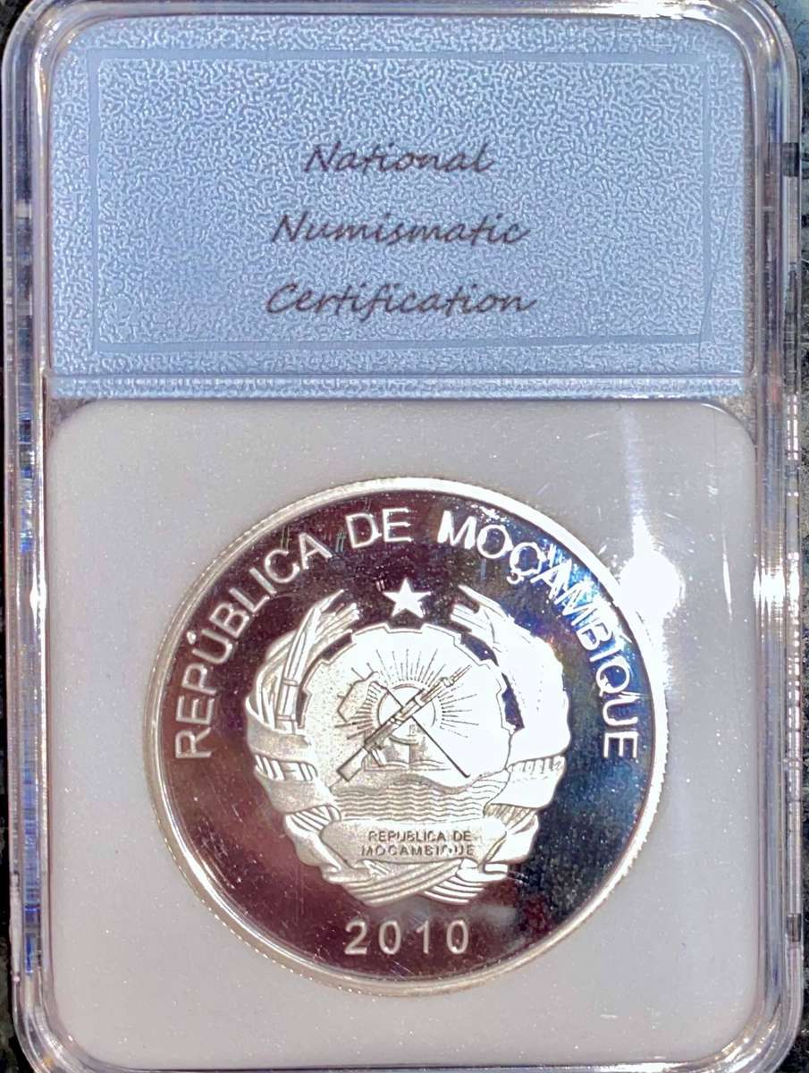 Mozambique. Graded Medal - Dragon Fish 2010 - Deep Sea Creatures --PR70 DCAM-- NNC