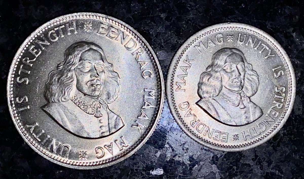 SOUTH AFRICA SILVER SET 20 CENT & 10 CENT 1963 -- VERY GOOD CONDITION (1 BID TAKES ALL)