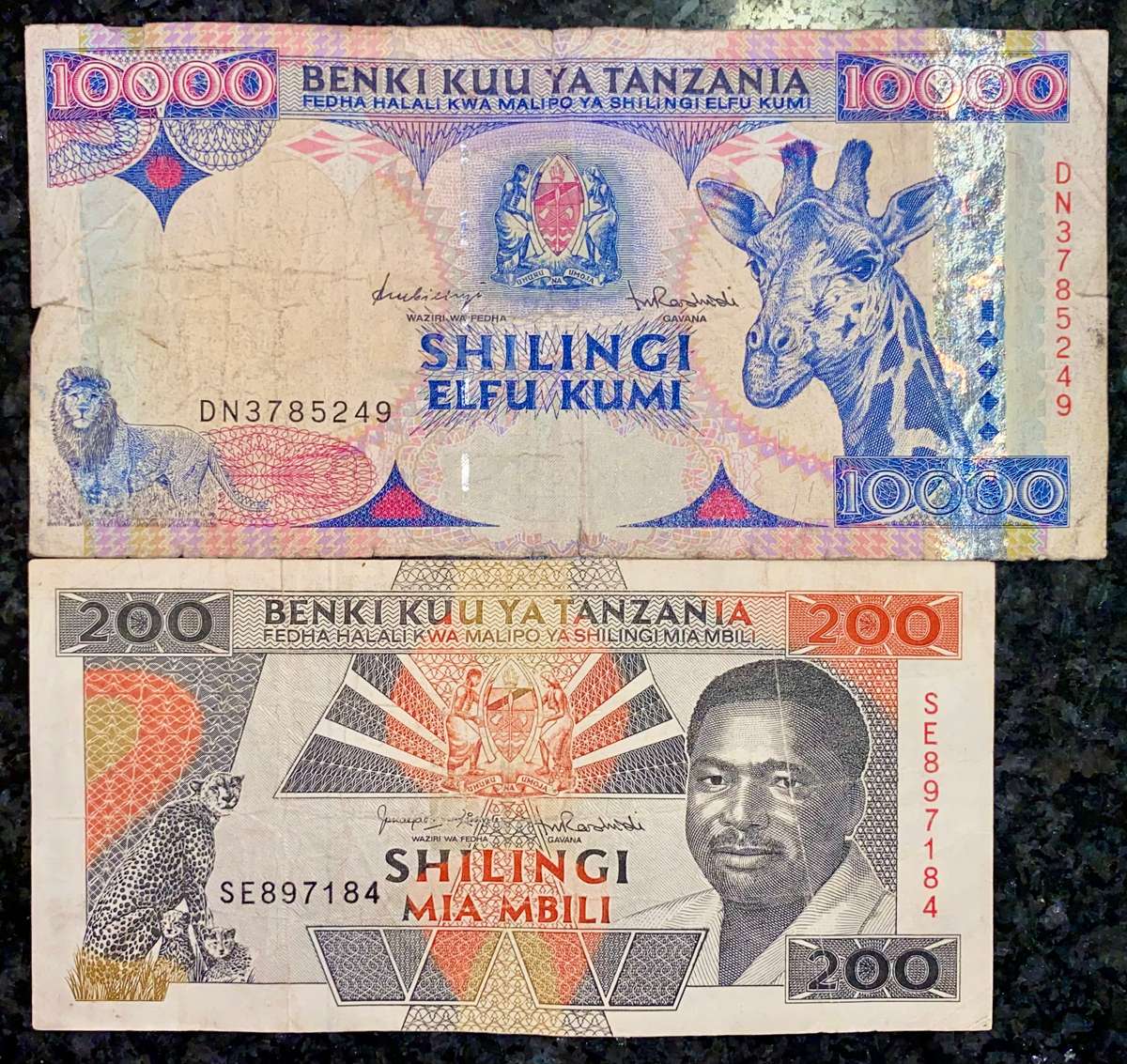 TANZANIA SET 10000 SHILLING & 200 SHILLING 1993-1997(1 BID TAKES ALL)