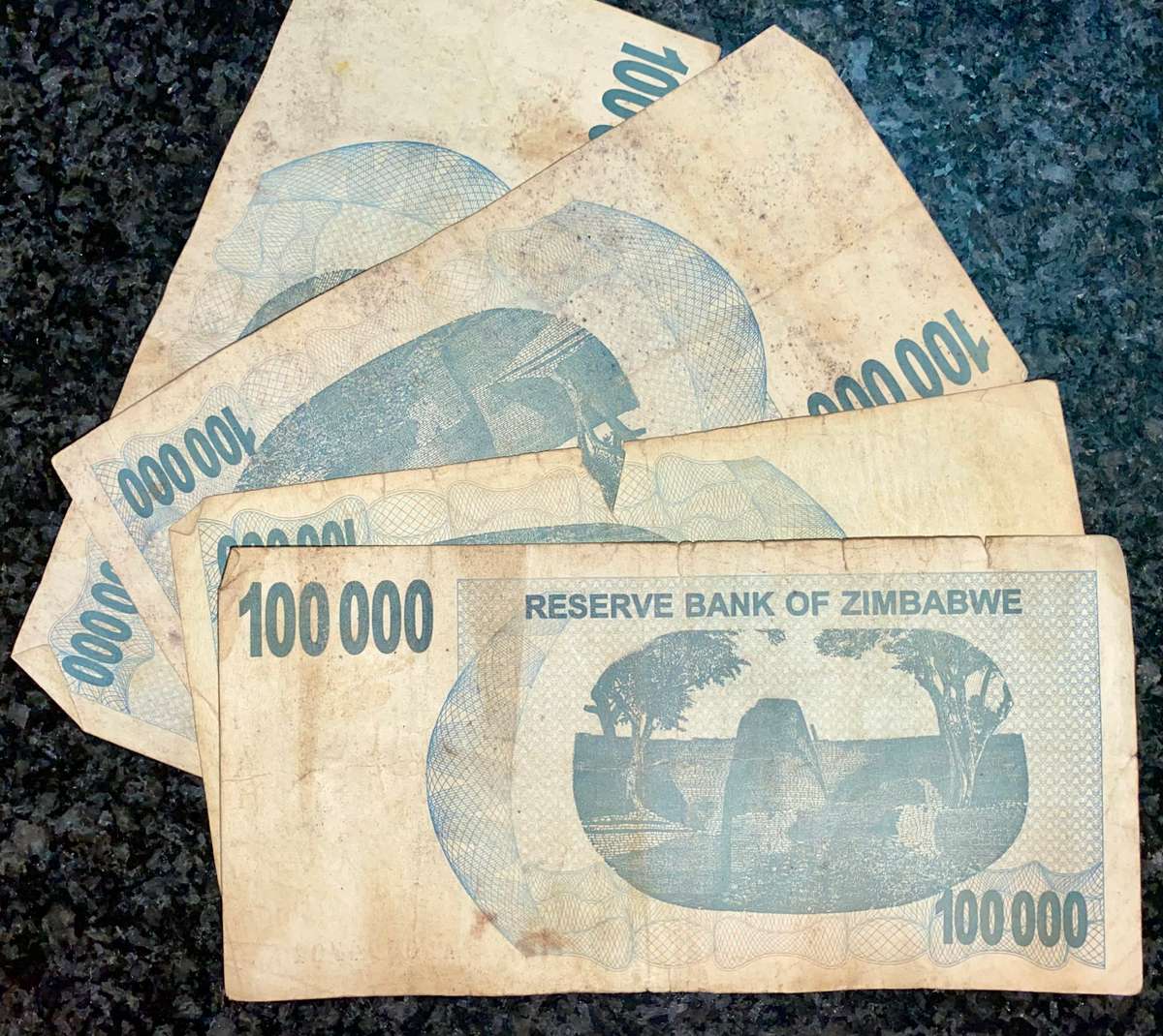 ZIMBABWE 100,000 DOLLARS 2007 ARGO CHEQUES(1 BID TAKES ALL