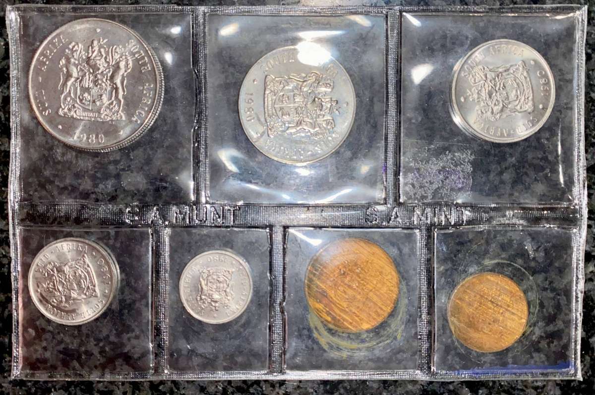 SA Mint Complete Uncirculated set 1980 -- R1 TO 1 cent - still sealed as from SA mint
