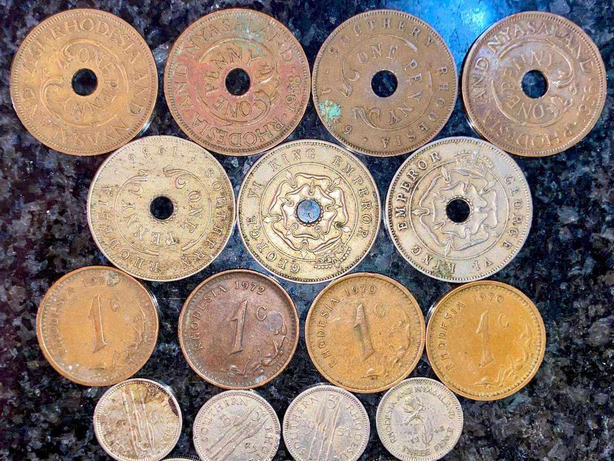 Rhodesia & Southern Rhodesia Lot (1 bid takes all)