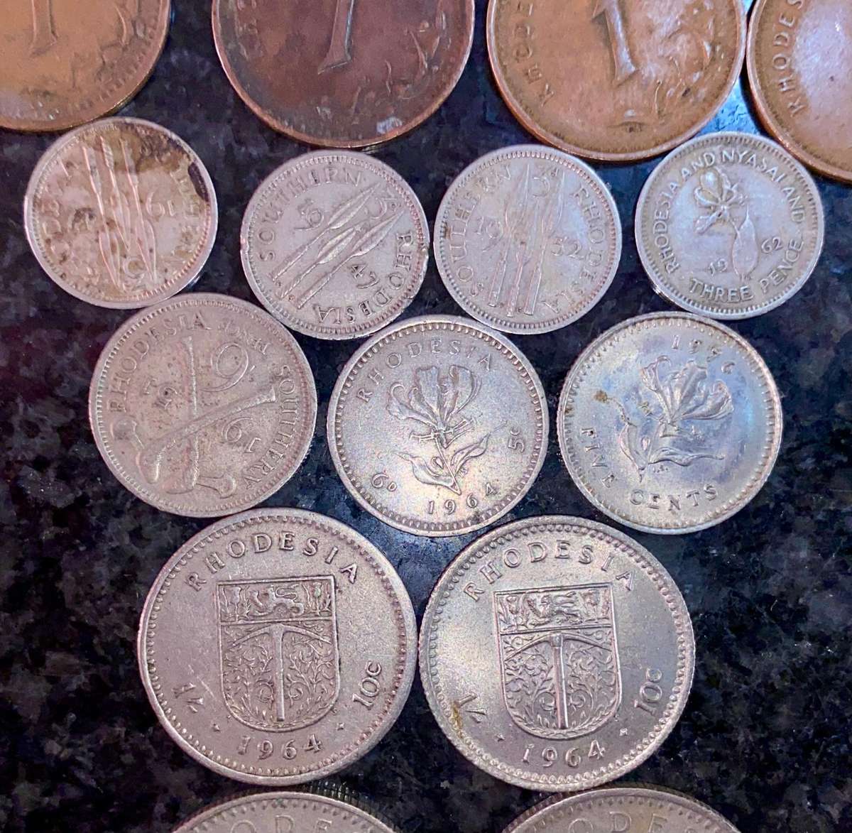 Rhodesia & Southern Rhodesia Lot (1 bid takes all)