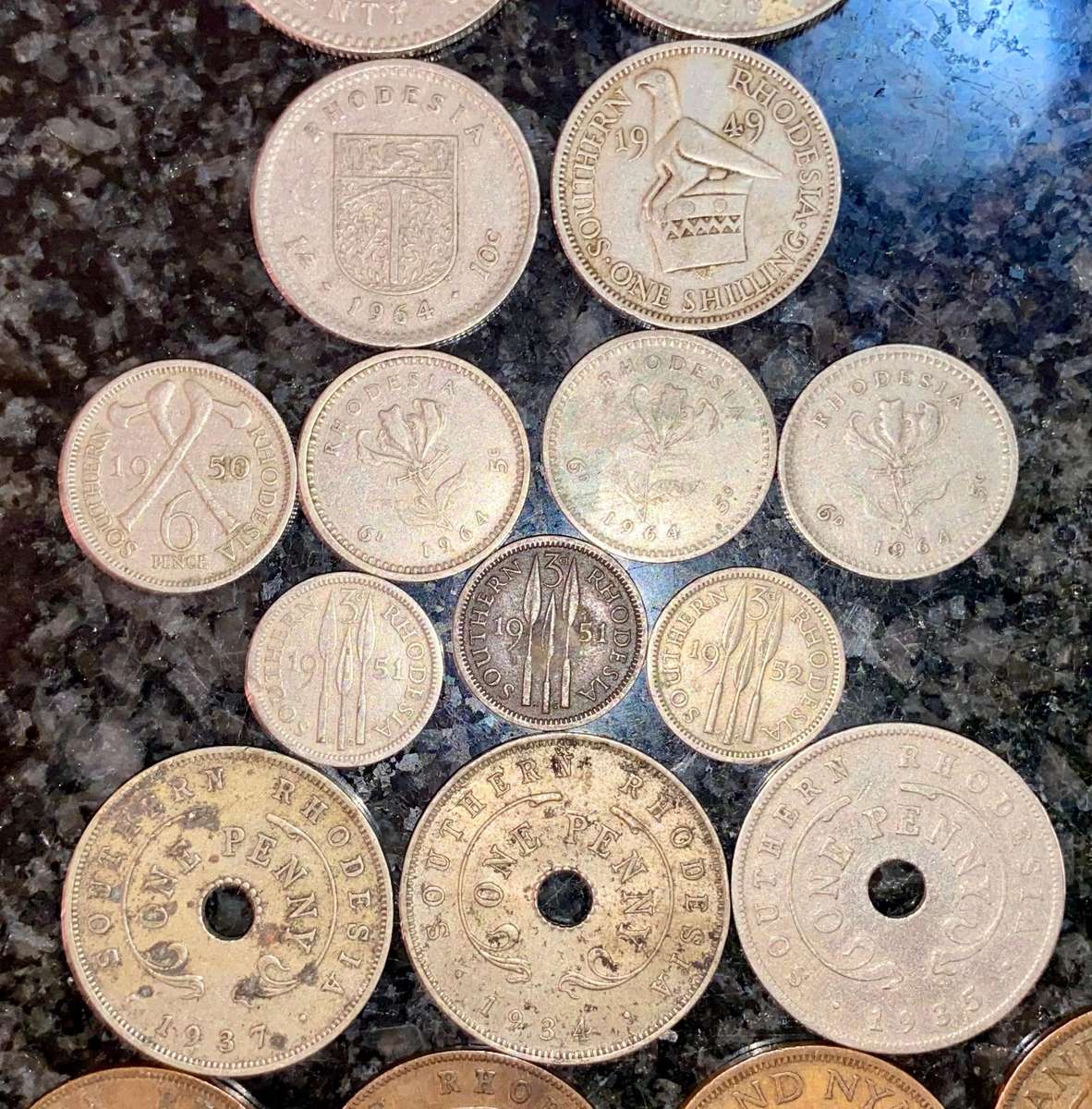 Rhodesia/Nyasaland & Southern Rhodesia lot (1 bid takes all)