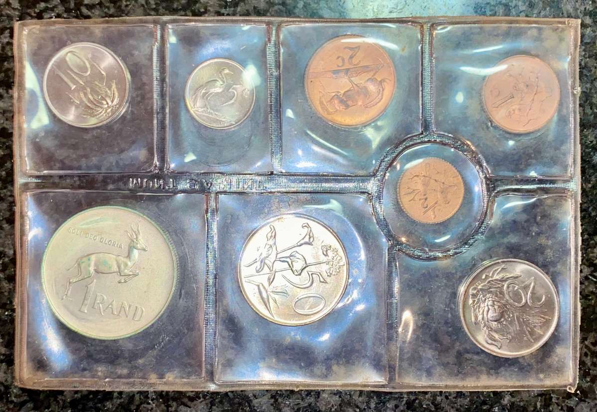 S A MINT UNCIRCULATED SET 1973 --SILVER R1 TO 1/2 CENT - SEALED FROM SA MINT