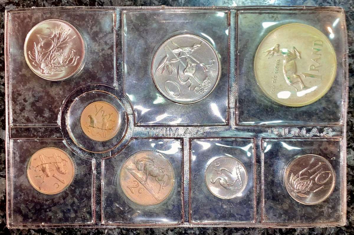 S A MINT UNCIRCULATED SET 1976 --SILVER R1 TO 1/2 CENT - SEALED FROM SA MINT