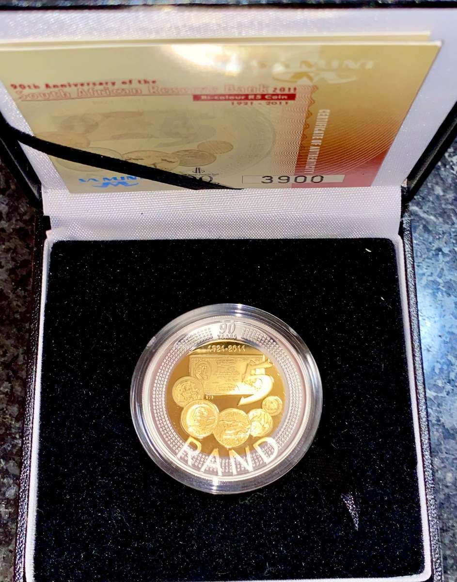 South Africa Proof Silver BI-Colour R5 -- 2011 with certificate in original SA Mint Box