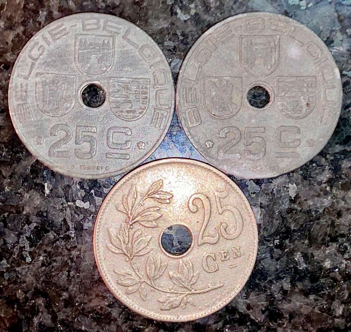 Belgium set 20 centimes 1921 & 1943 WW2 (1 bid takes all)