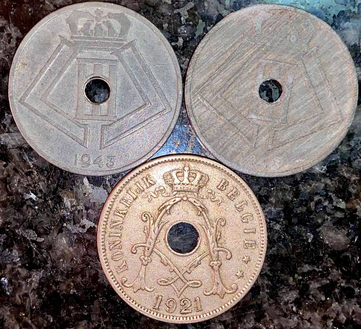 Belgium set 20 centimes 1921 & 1943 WW2 (1 bid takes all)