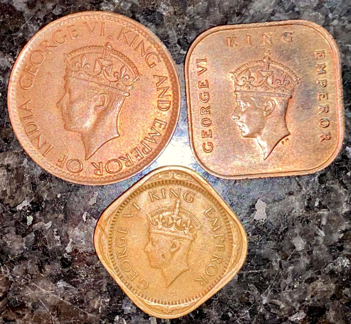 Asia lot - Ceylon 1 cent 1942 - India 1/2 Anna 1943 - Malaya 1 cent 1945 WW2 (1 bid taks all)
