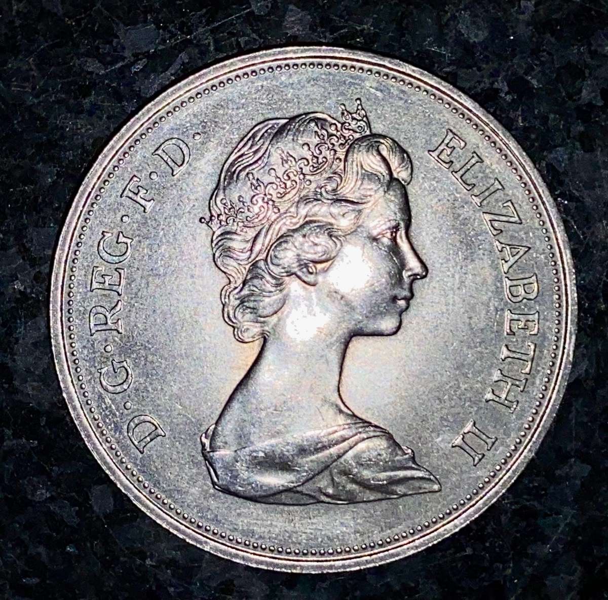 GREAT BRITAIN 5 SHILLING 1972 - ELIZABETH & PHILLIP WEDDING