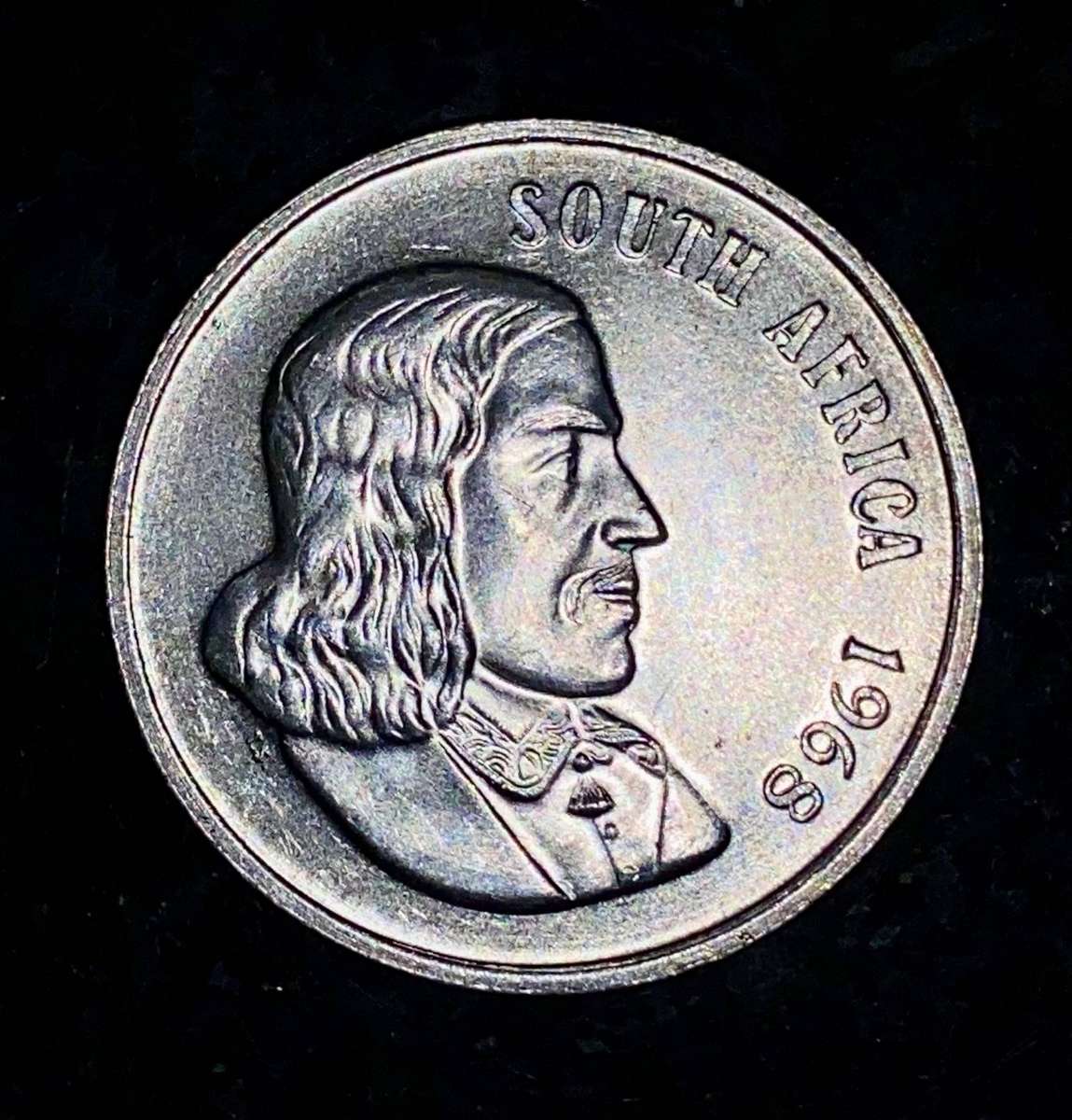 South Africa. Silver R1 -- 1968 English -- good condition