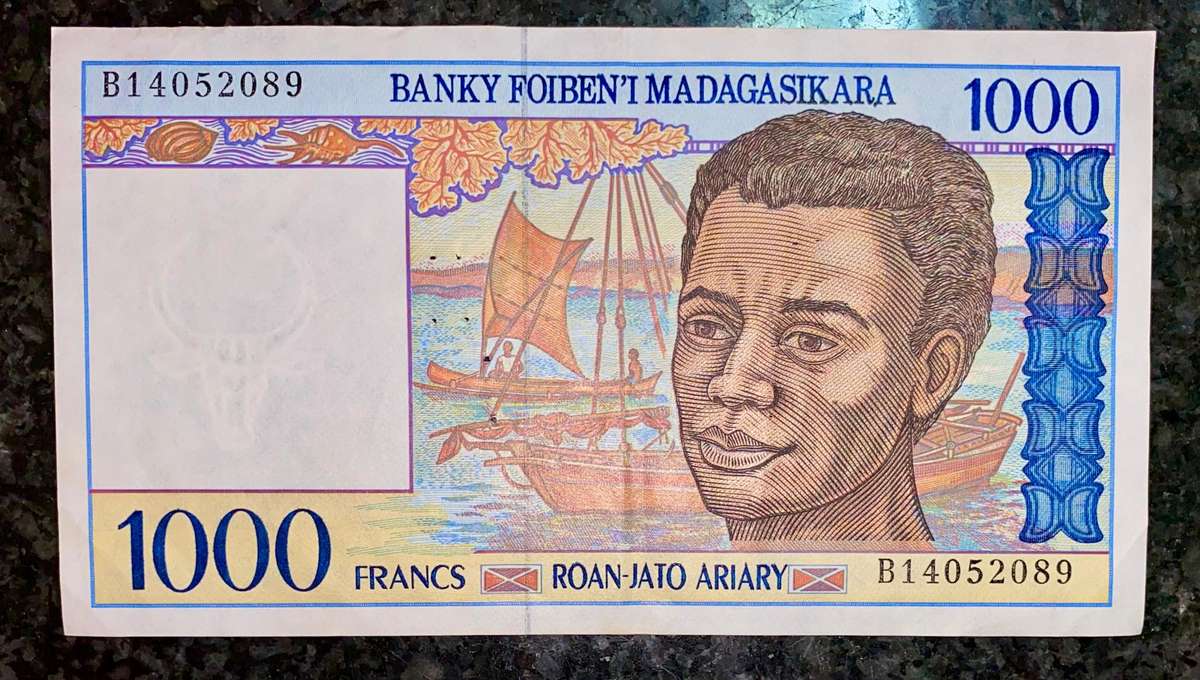 Madagascar 1000 francs 1996