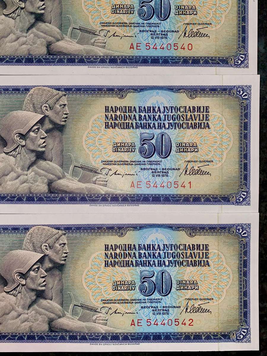 Yugoslavia. 50 dinar in sequence AE5440540-542 unc 1978(1 bid takes all)