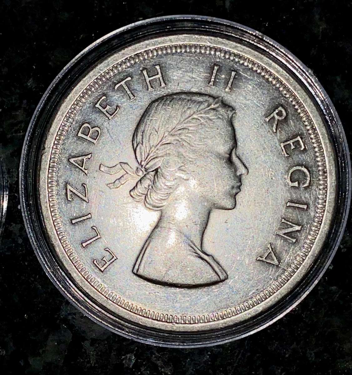 SA Union silver 5 shillings 1957 good condition in capsule