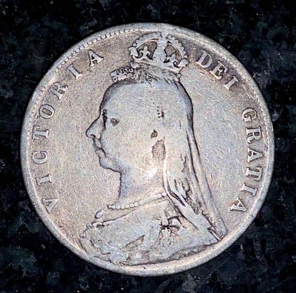 Great Britain. Silver Half Crown 1890 - silver value alone R280