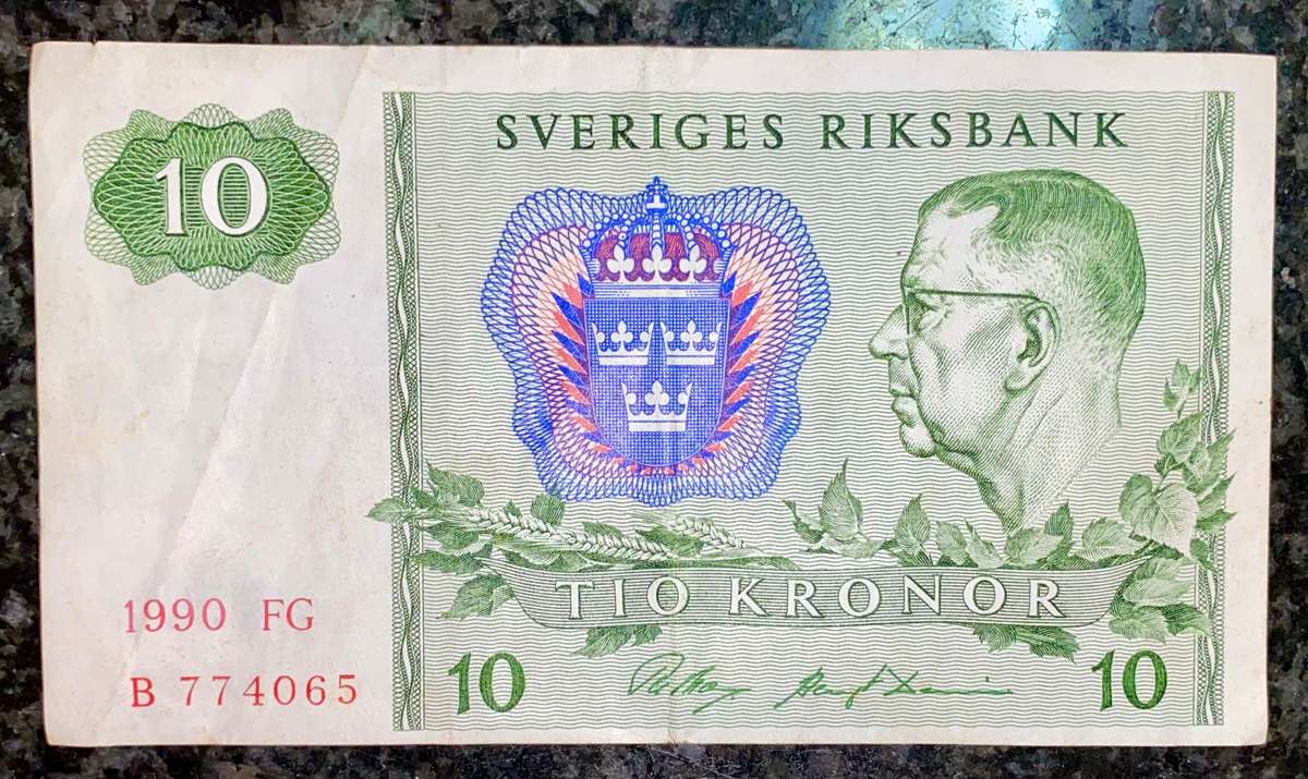 SWEDEN 10 KRONOR 1990