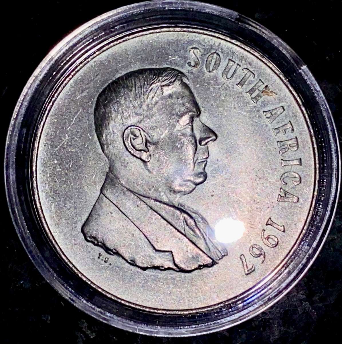 SOUTH AFRICA SILVER R1 --1967 ENGLISH GOOD CONDITION IN CAPSULE