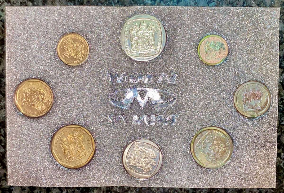 S A MINT UNCIRCULATED SET 1992 -- R2 TO 1 CENT - SEALED FROM SA MINT