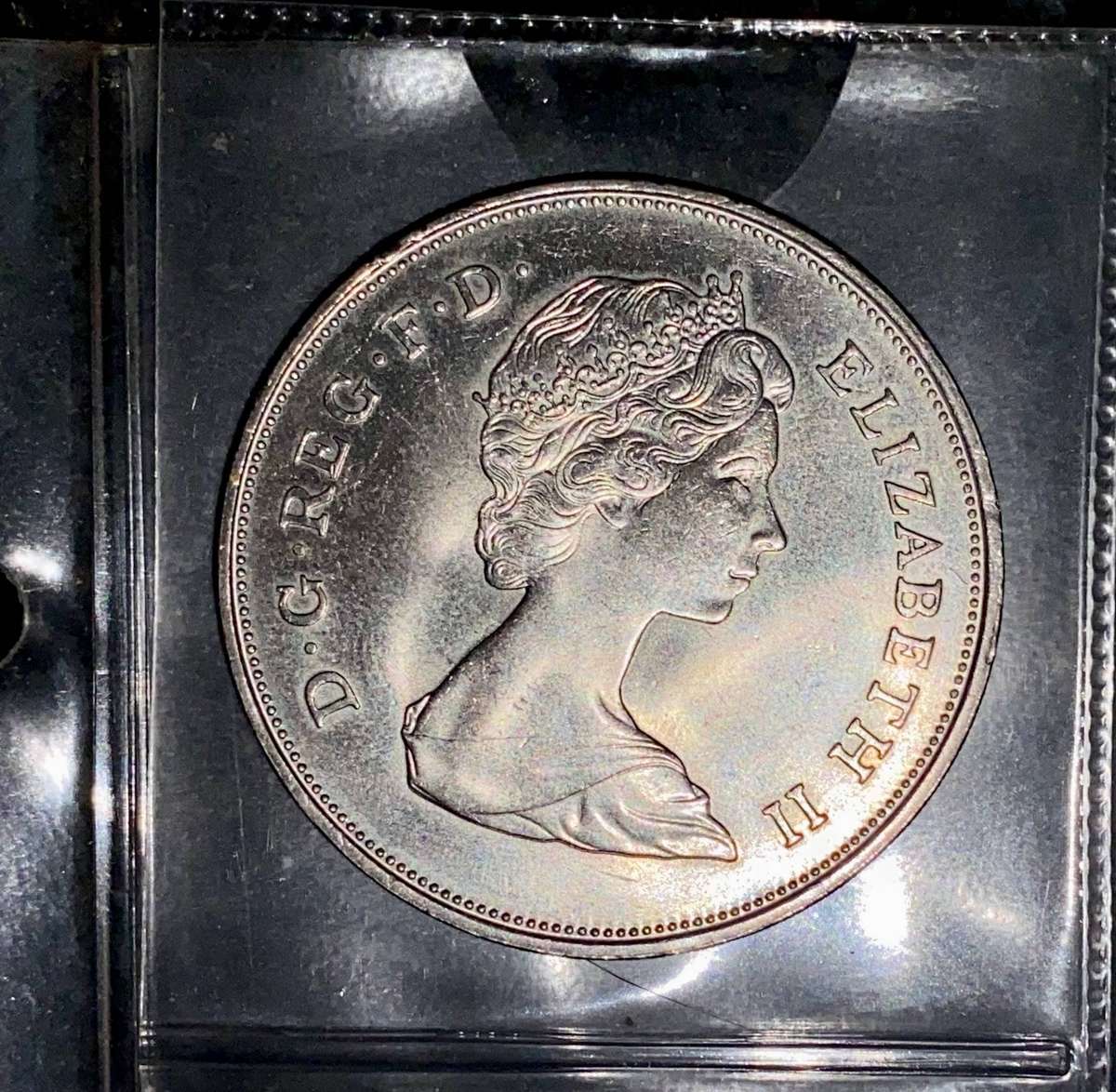 Great Britain Collection - Commemorative Crowns 1977-1980-1981 in coin folder - lot 5