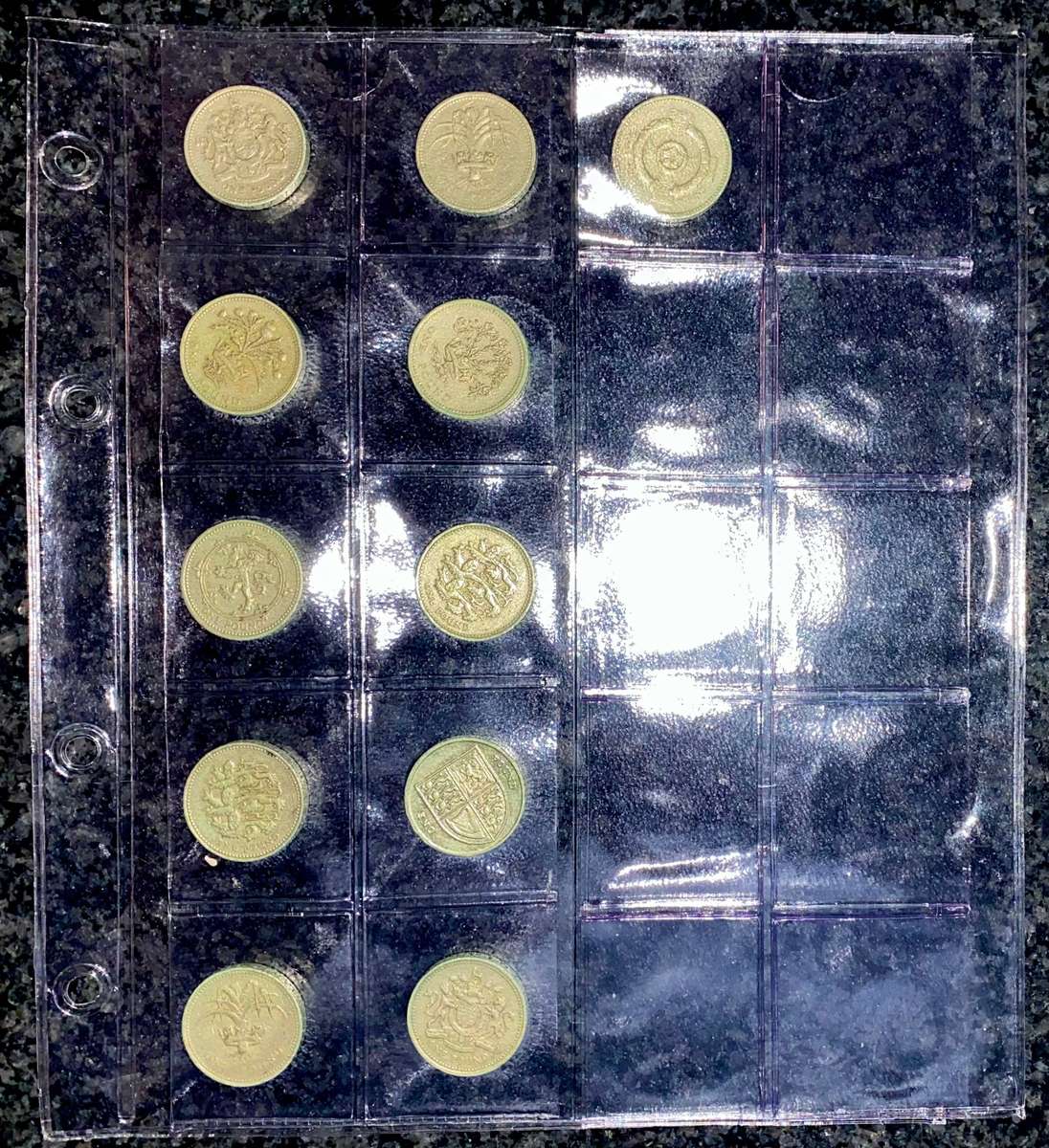 Great Britain Collection 1 pound 1983-2010 in coin folder - lot 6