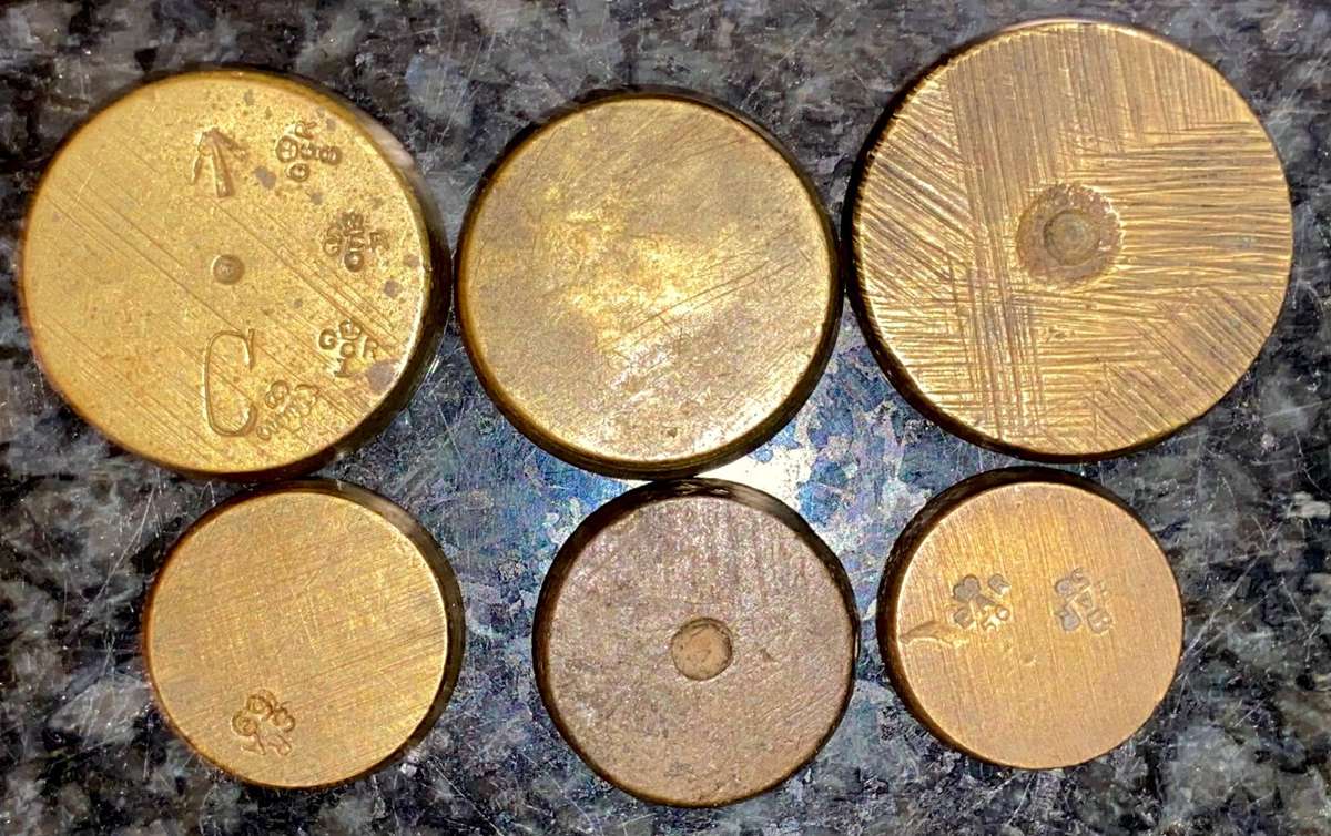 Antique Brass weights OZ (1 bid takes all)