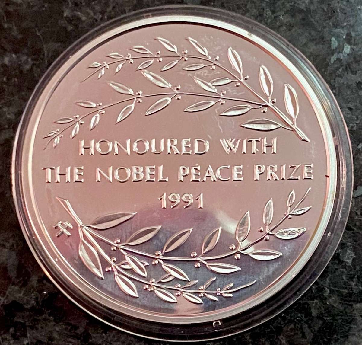 Aung San 1991 Nobel Peace Prize Proof Sterling Silver 1OZ - in capsule