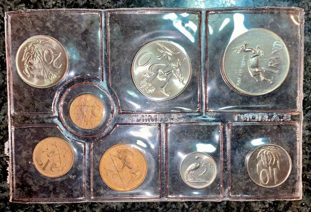SA Mint Uncirculated 1977 --R1 to 1/2 cent - sealed as from SA Mint