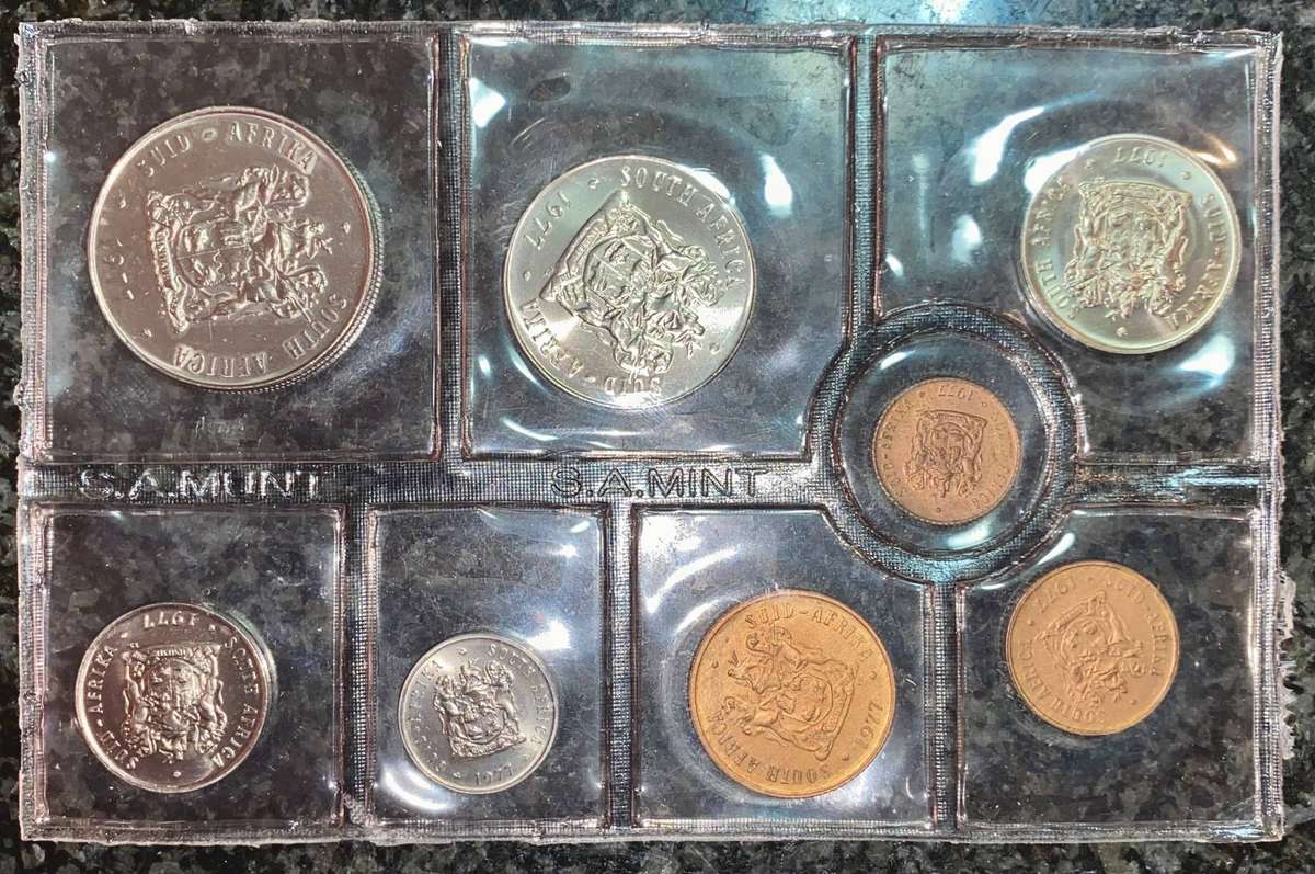 SA Mint Uncirculated 1977 --R1 to 1/2 cent - sealed as from SA Mint