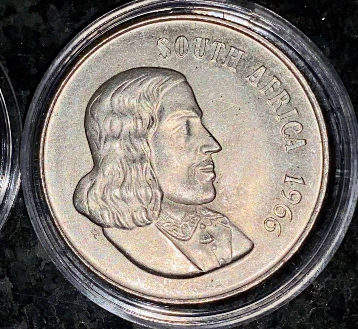 South Africa. Silver R1 -- 1966 English good condition in capsule