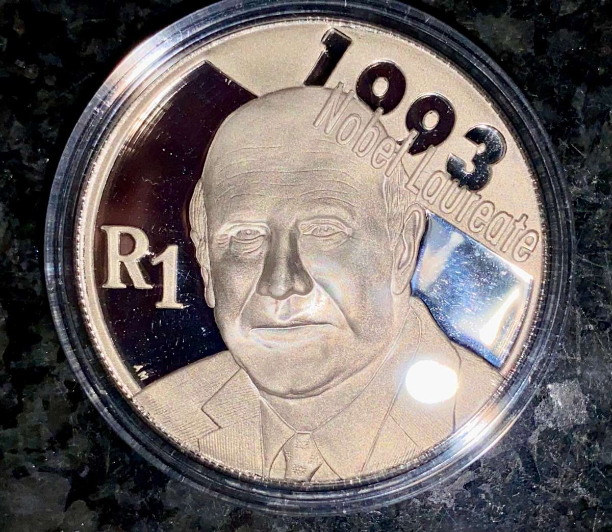 SOUTH AFRICA PROOF SILVER R1 -- 2007 -- FW DE KLERK IN CAPSULE