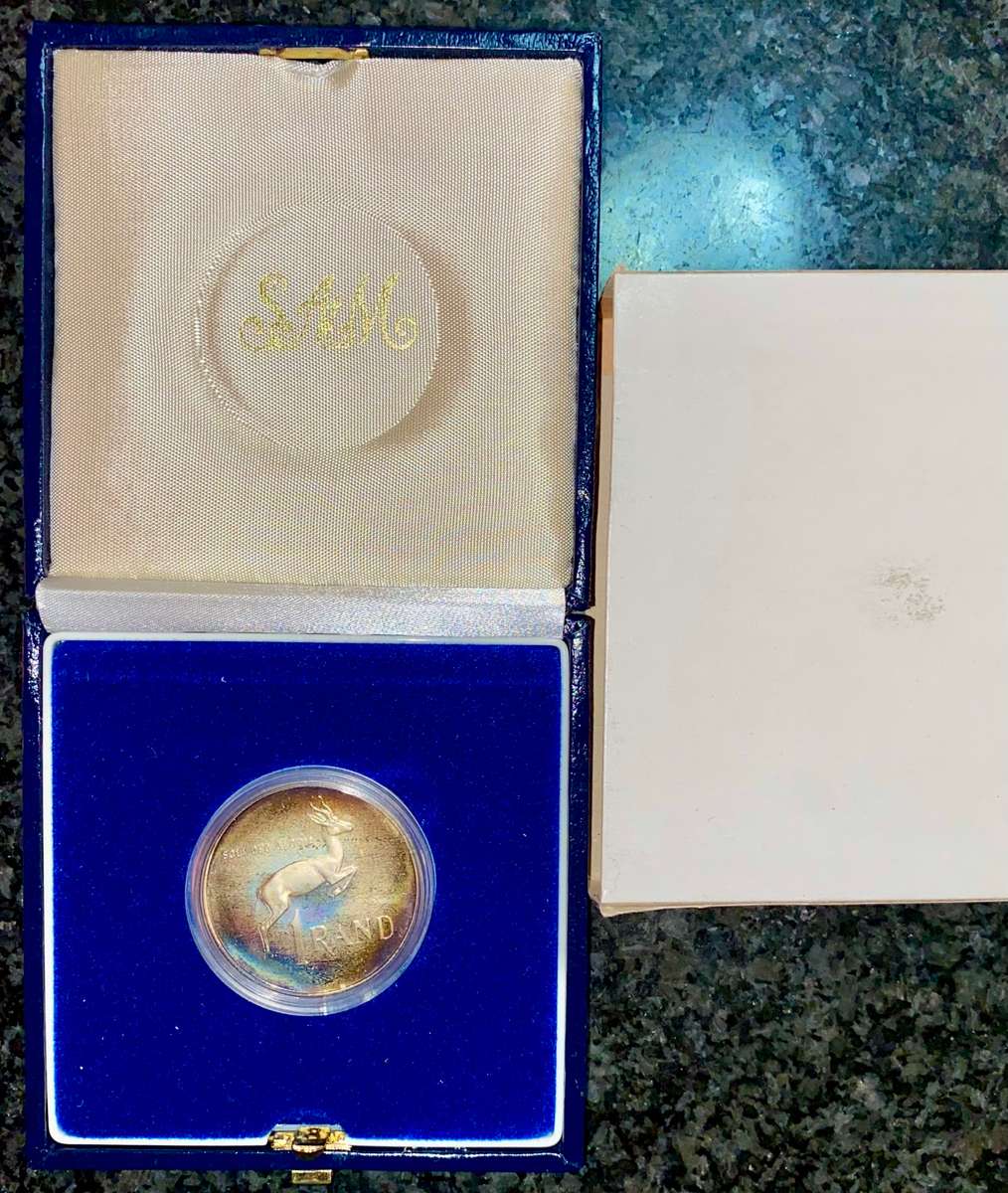 SOUTH AFRICA SILVER PROOF R1 -- 1990 -- IN CAPSULE & ORIGINAL S A MINT BOX
