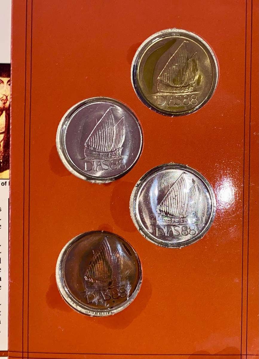 DIAS88 coin set in original folder - coins still sealed