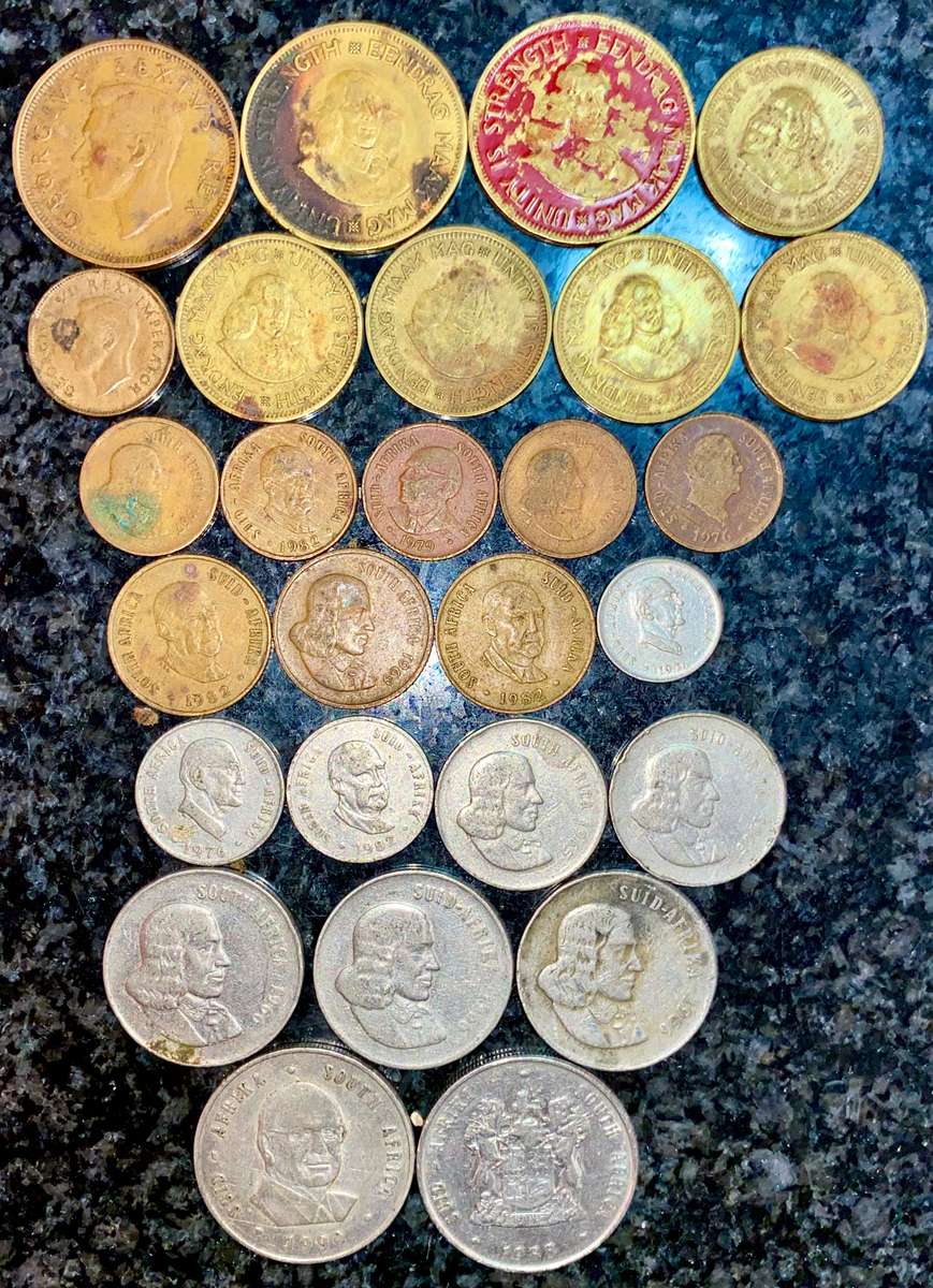 SOUTH AFRICA COIN COLLECTION 1946-1988 (1 BID TAKES ALL)