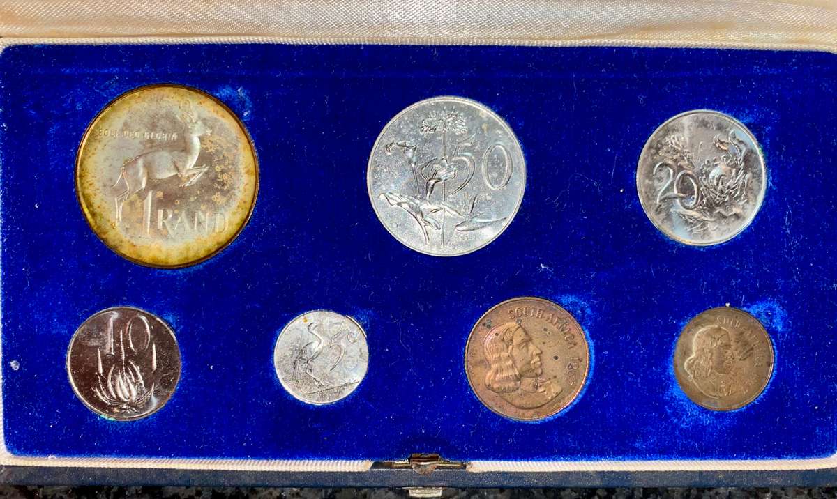 SOUTH AFRICA PROOF SET SILVER R1 TO 1 CENT -- 1967 AFRIKAANS GOLD TONING -- IN BLUE SA MINT BOX