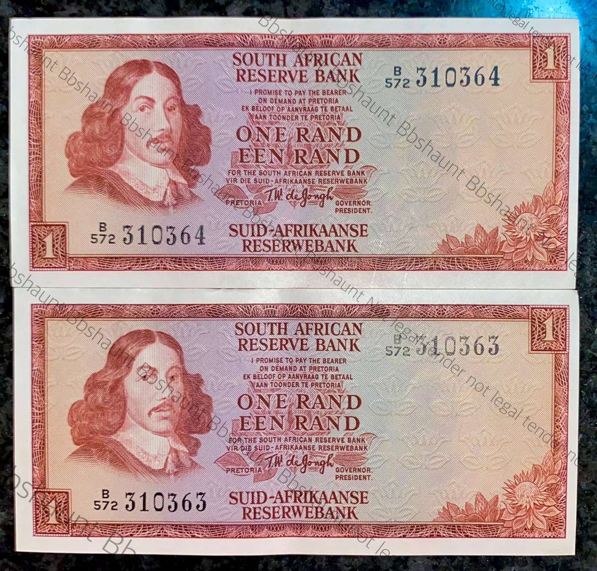 TW De Jongh. R1 in sequence B572 /310363-364 Aunc 3rd issue 1975 (1 bid takes all )