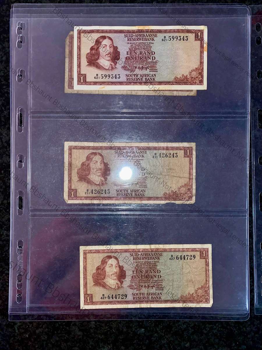 Banknote Stiff Plastic Sleeves - 3 Pocket sleeve (1 bid takes all 4 sleeves) banknotes incl