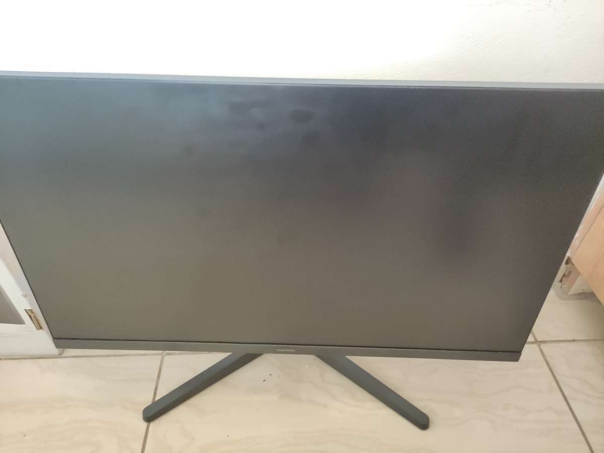 Samsung 27-Inch FHD IPS Flat Monitor