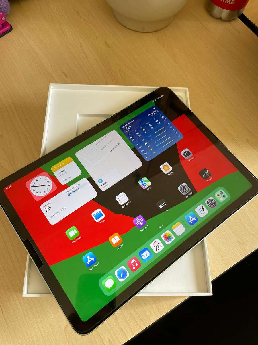 iPad Air (10.9-inch, 2020, 4th Generation) 64GB Wi-Fi + Pencil