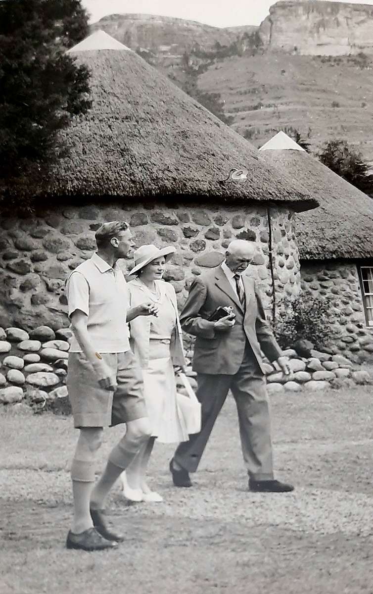 ** RARE: 1947 Royal Visit to South Africa Official Photograph Lot #3 **