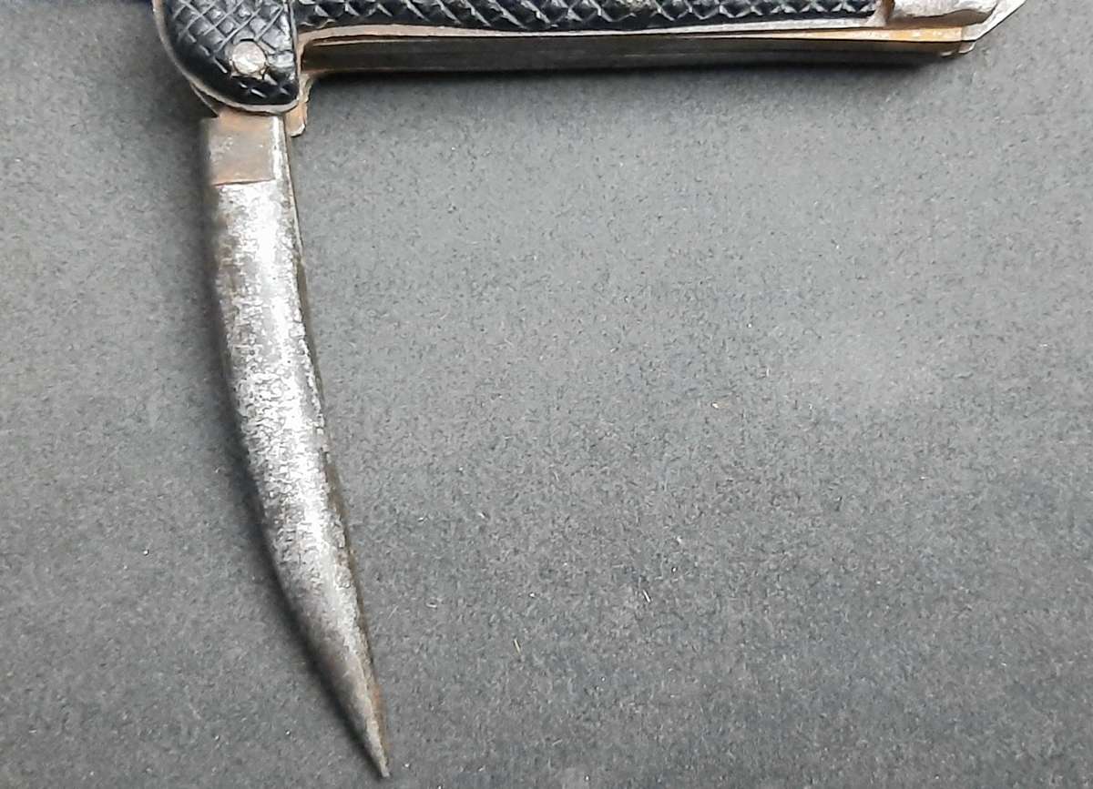 **WW2 : British Army/ Rhodesian Jack Knife w/ Bexoid Grips (1940)**
