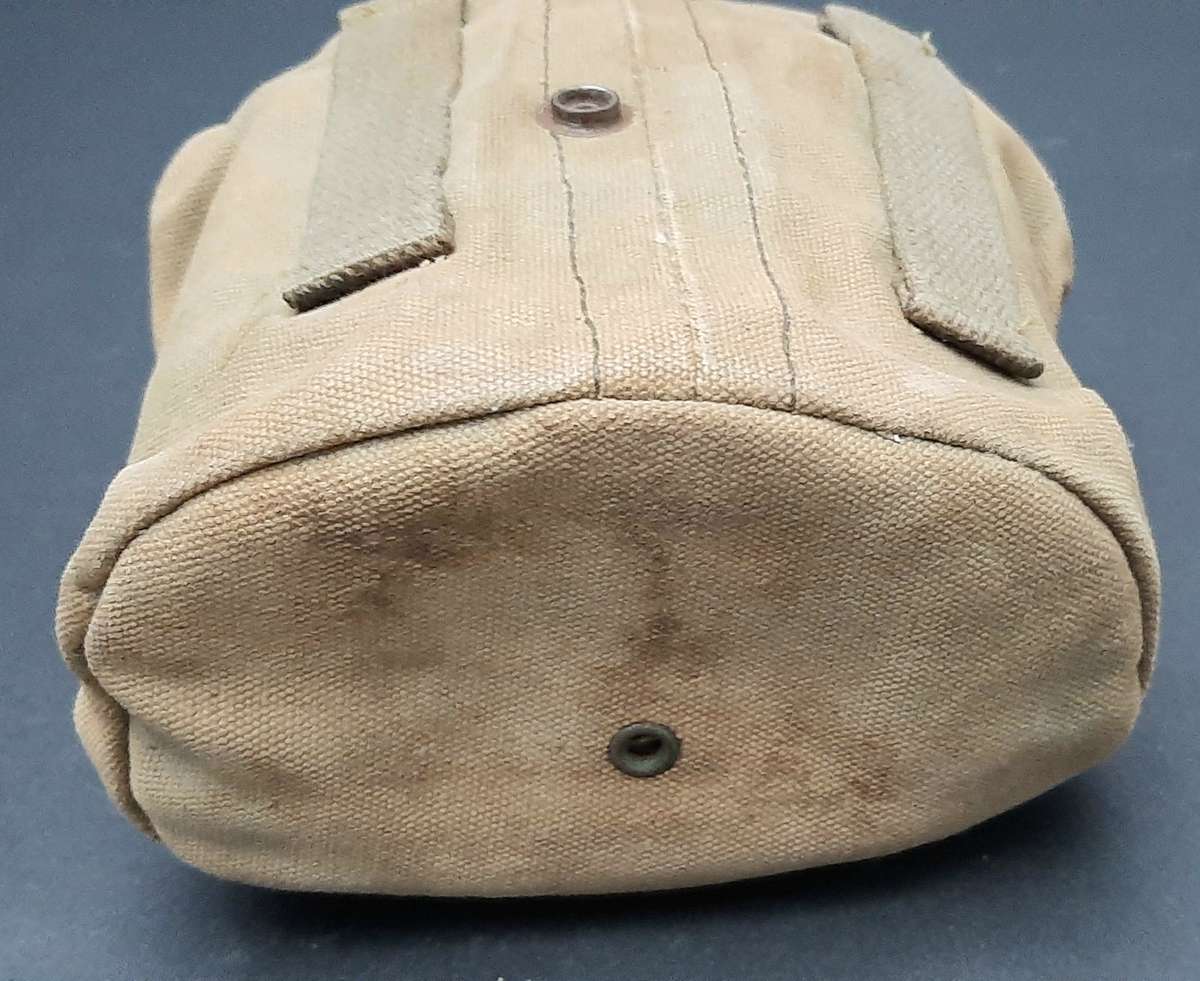 **Border War : 1980s SWAPOL Patt.70 Webbing Canteen Cover w/ Waterbottle (No Cup).**