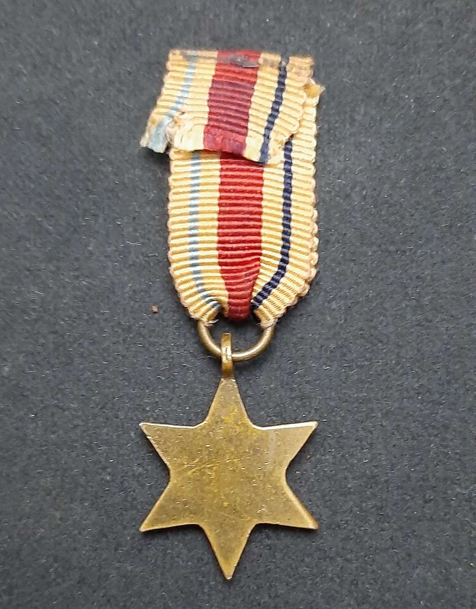 **WW2 UDF: Africa Star Miniature Medal w/ Ribbon (SA Issue).**