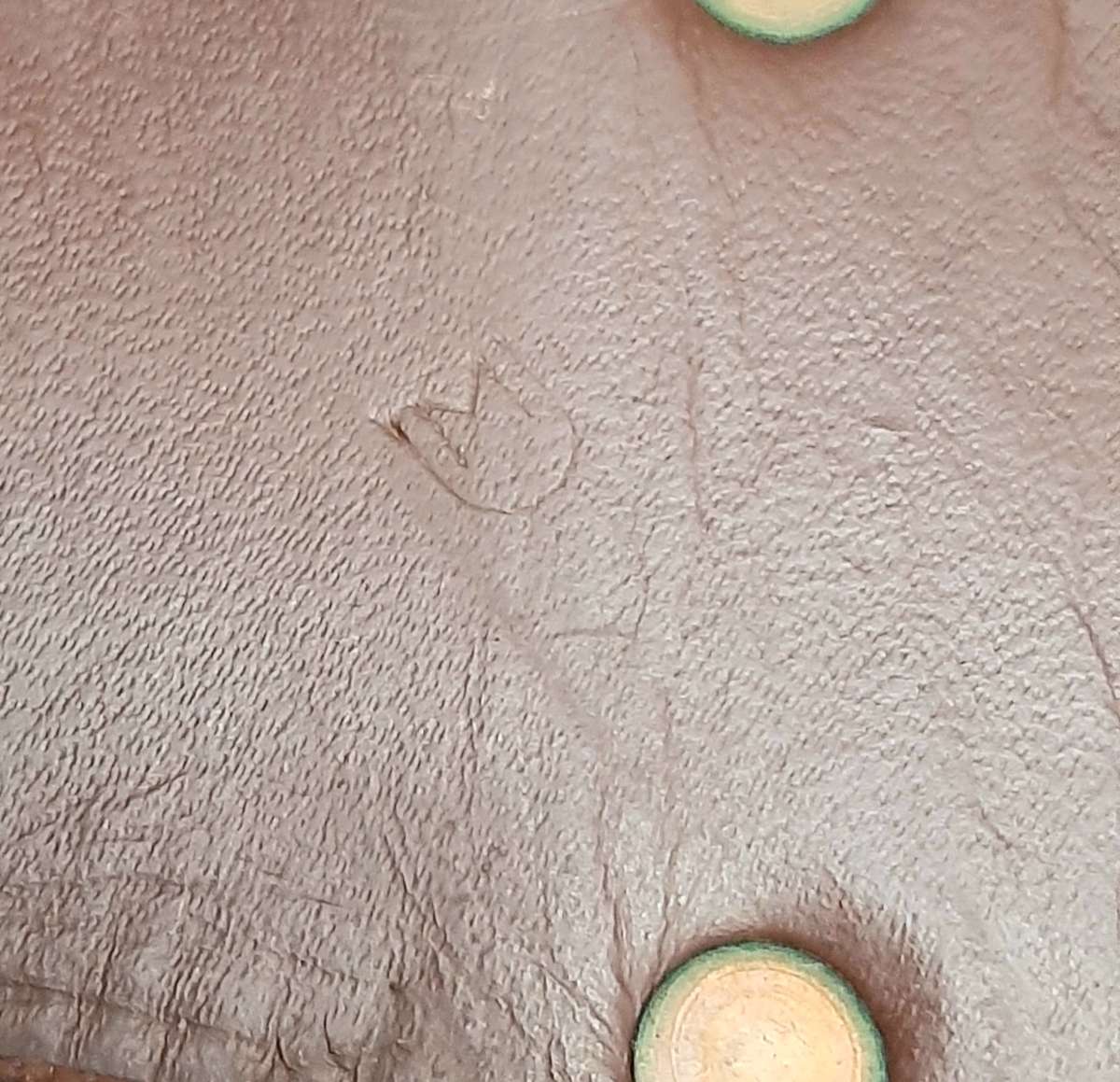 ** 1960s SADF : Early FN FAL Leather Bayonet Frog ( Union Marked).**