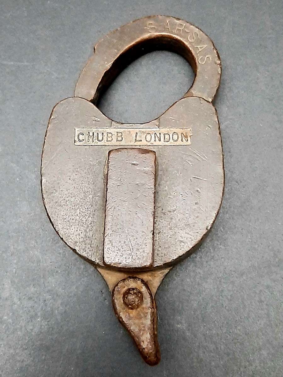 **RARE: 1960s SA Railways Brass Lever Padlock (Chubb, London) NO KEY ***