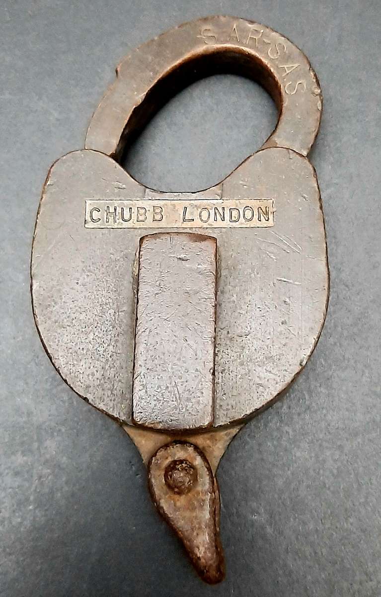 **RARE: 1960s SA Railways Brass Lever Padlock (Chubb, London) NO KEY ***