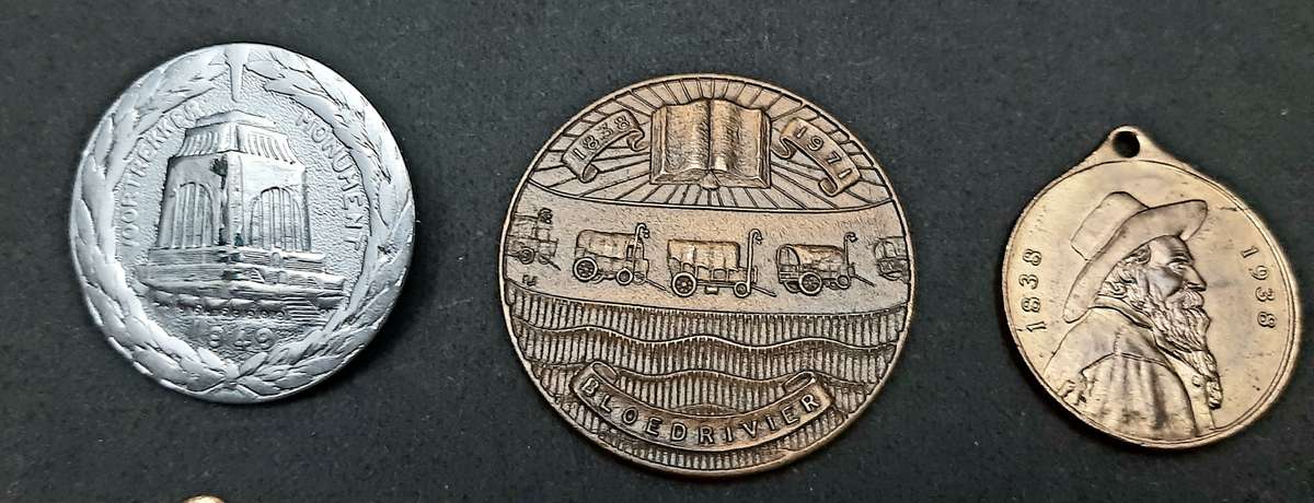 **LOT Mid-20th Century: South Africa Voortrekker Commemorative Medallions & Tokens x6 **