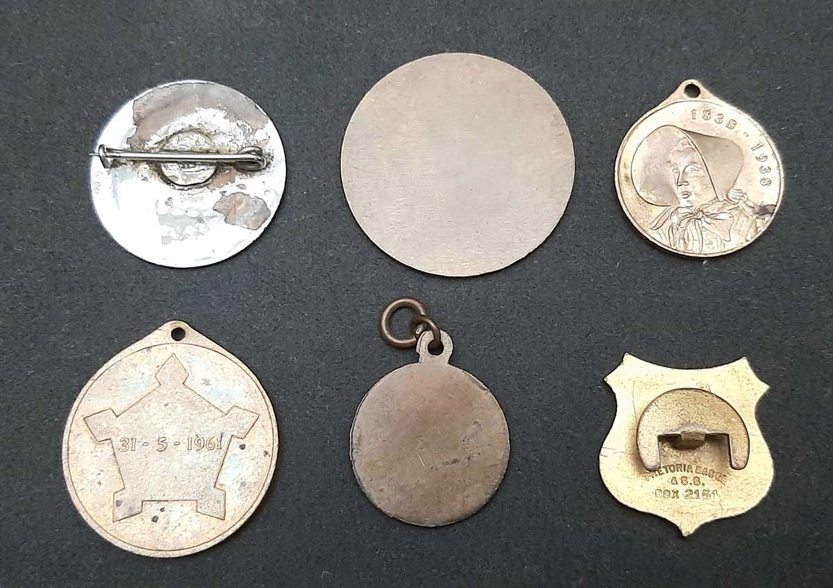 **LOT Mid-20th Century: South Africa Voortrekker Commemorative Medallions & Tokens x6 **
